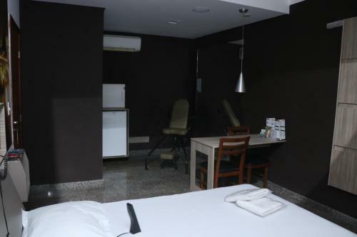 Paris Motel