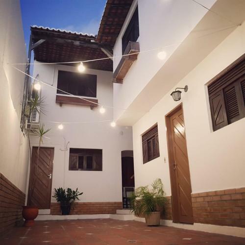 Agora Hostel E Pousada