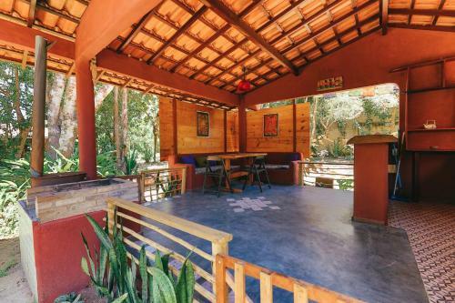 Monkey Forest Chal� And Camping