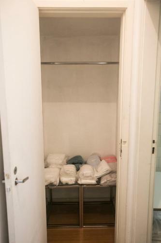 Apartamento 2 Quartos Em Copacabana 200 Metros Da Praia
