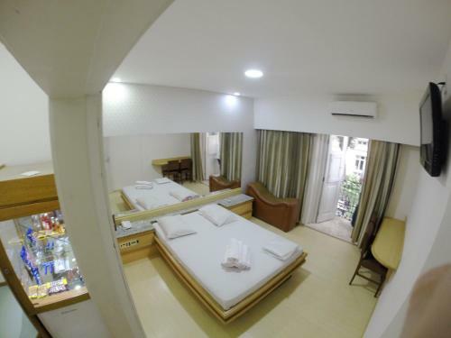 Hotel Hostal (Adults Only)