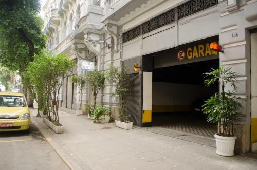 Hotel Hostal (Adults Only)