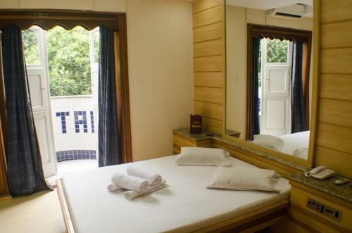 Hotel Hostal (Adults Only)