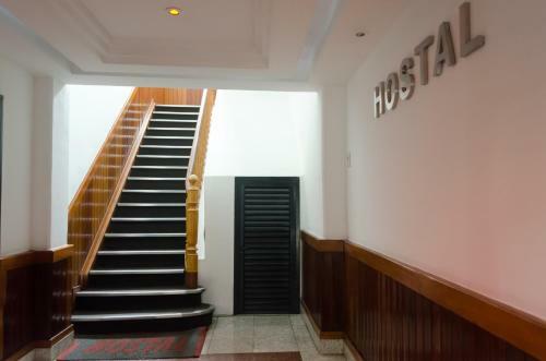 Hotel Hostal (Adults Only)