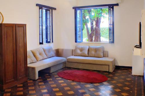 Hostal Farfalla Guest House