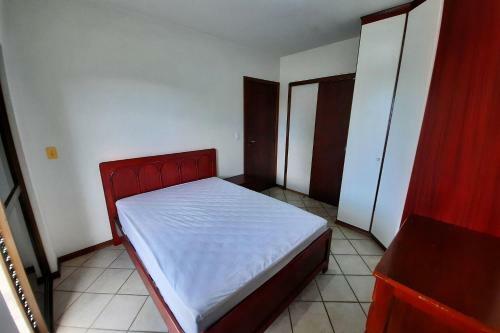 Apartamento Cod 203 Edif�cio Larissa Bombas