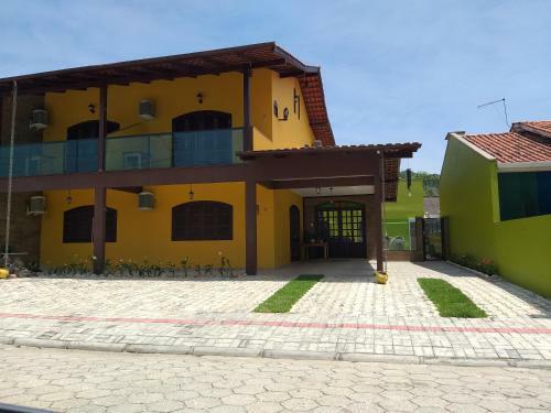 Hostal Canto Dos P�ssaros Bombinhas