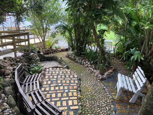Dax Bombinhas Hostel