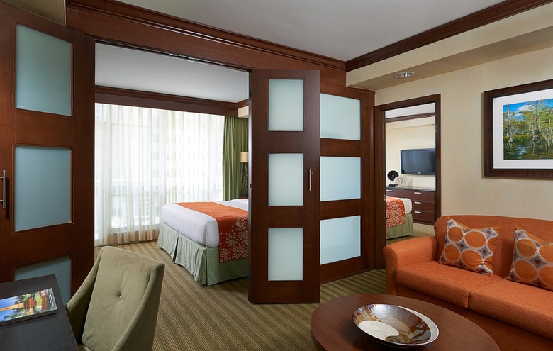 Hotel Newport Beachside Resort