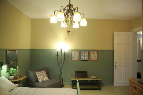 Gogol Mogol Hostel