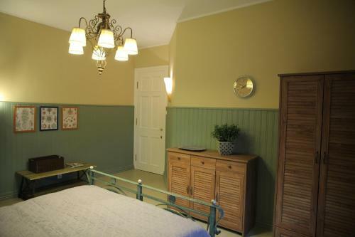 Gogol Mogol Hostel