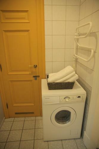 Gogol Mogol Hostel