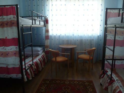 Hostel 85
