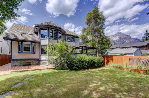 Downtown Banff Bed & Breakfast