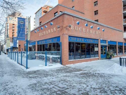 Stylish And Cozy Eau Claire 2br With Gym Coffee
