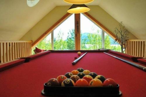 Le Tr�s-chic - Spa, Billard, Souvenirs