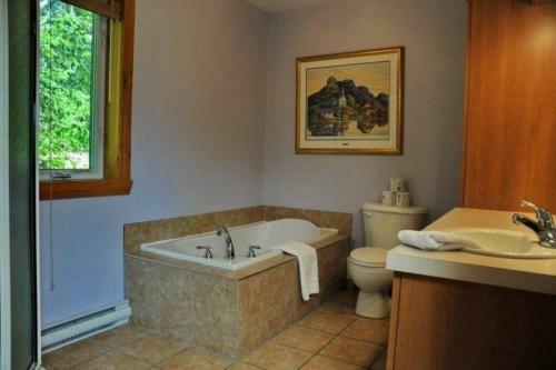 Le Tr�s-chic - Spa, Billard, Souvenirs