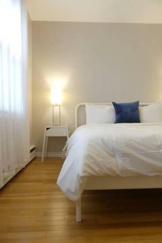 Central & Quiet Apartment