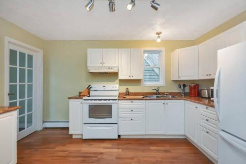 Apartamento Belle Aire - Upper � Luxurious Getaway - Centrally Located