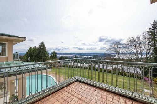 Spectacular, Water View Villa!