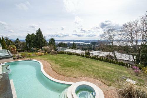 Spectacular, Water View Villa!