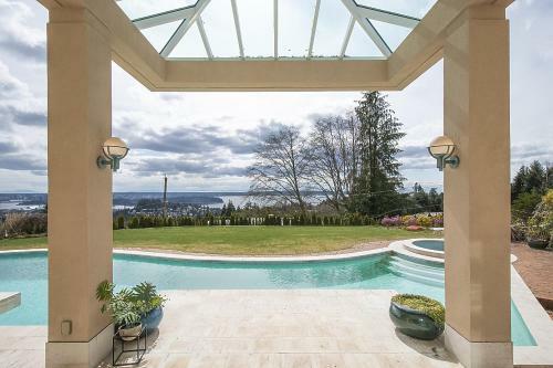 Spectacular, Water View Villa!