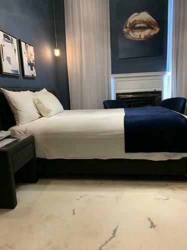 Hostal Room In Bb - Concordia Studio Renting, Basement