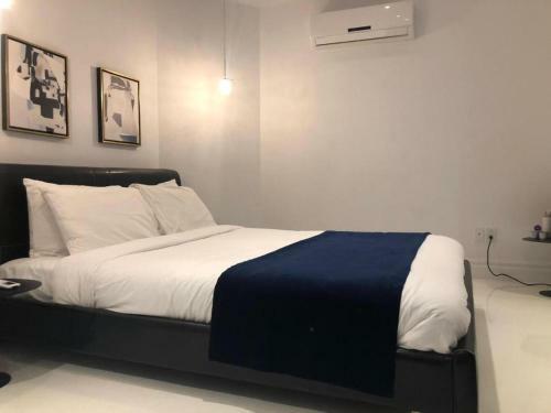 Drummond Golden District Studio