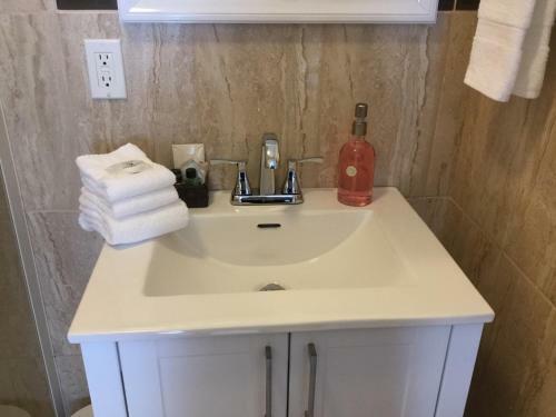 Ravenwood Bed And Breakfast