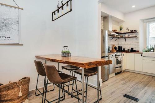 200 Year Old Heritage Home, Original Exposed Stone!