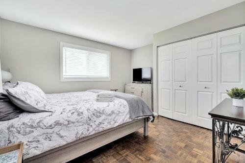 Beautifully Decorated, Bright And Sunny Bungalow