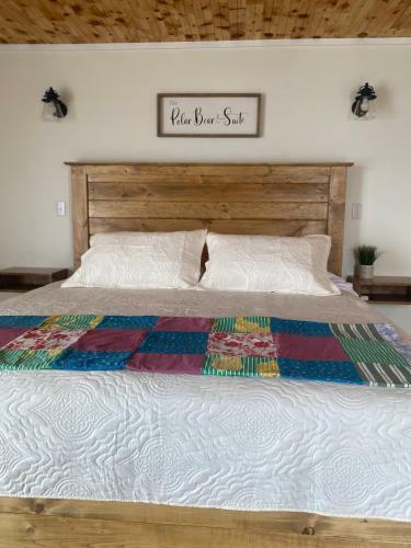Motel Raleigh Rooms & Taylor's Crafts
