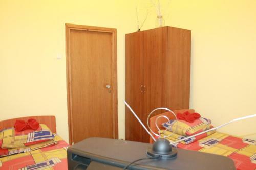 Dom Hostel