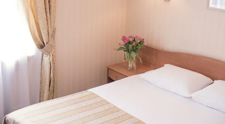 Tourist Hotel