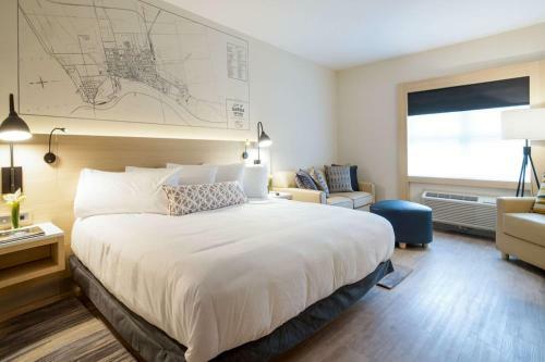 The Insignia Hotel
