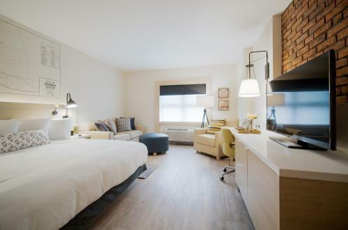 The Insignia Hotel