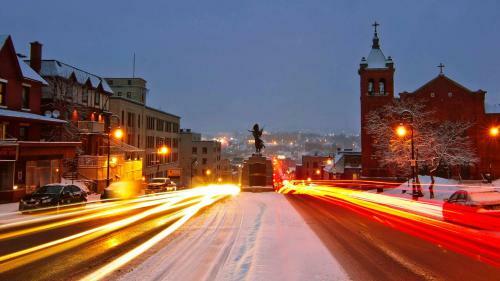 Hostal #101 5 Min Duterminus/fridge/park/wifi/cam�ras