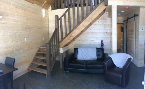 Cougar Mountain Cabin Rentals