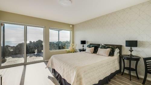 Otter Grotto 1 Bed Suite - Oceanfront Relaxation