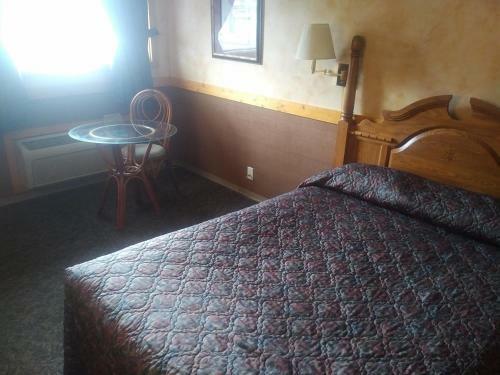 Algoma Motel