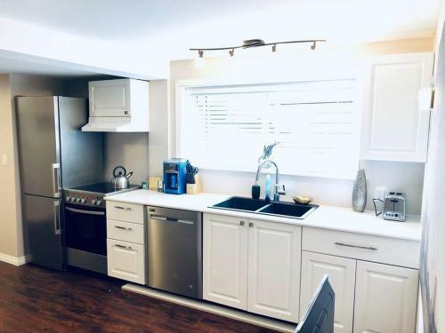 Great 2 Bedroom Suite 15 Minutes To Downtown