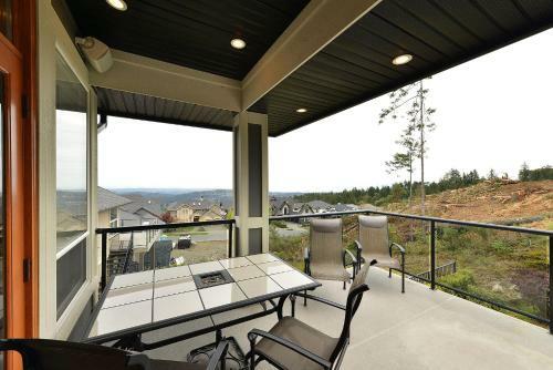 Nature's Gate Executive Vacation Home