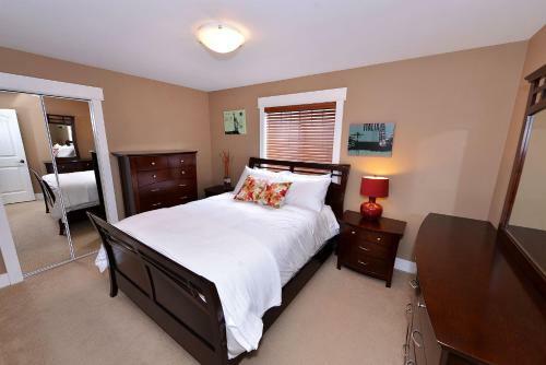 Nature's Gate Executive Vacation Home