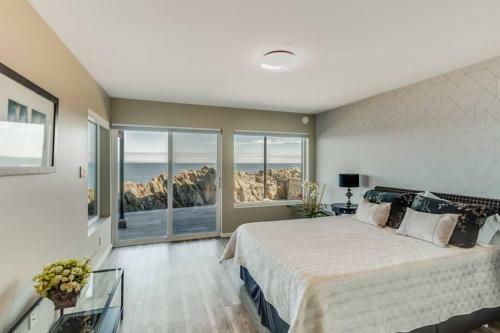 Otter Grotto 2 Bed Suite - Oceanfront Relaxation