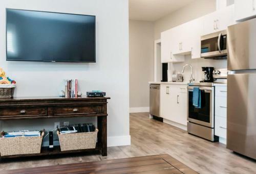New 2 Bedroom Sulte