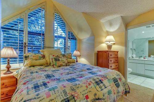 Wintergreen 27 - Fireplace