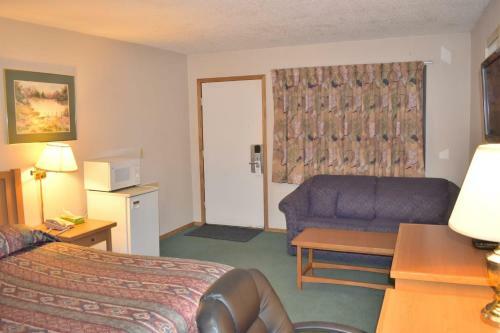 Motel Three