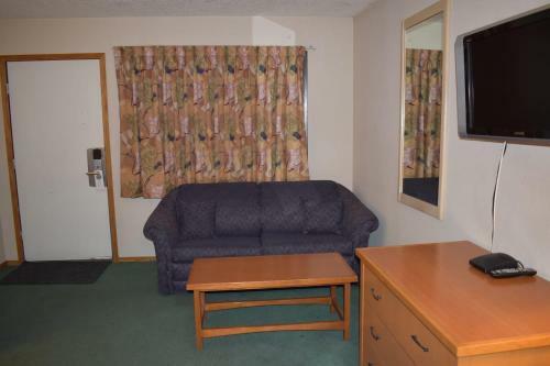 Motel Three