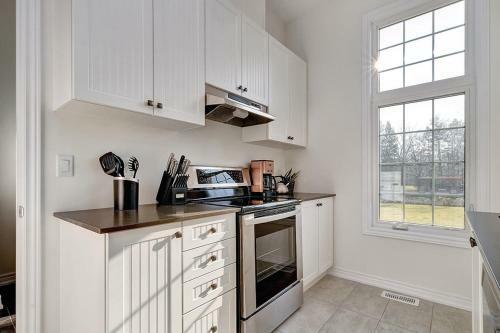 Spacious, Newly Built Prince Edward County Family Home
