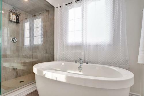 Spacious, Newly Built Prince Edward County Family Home